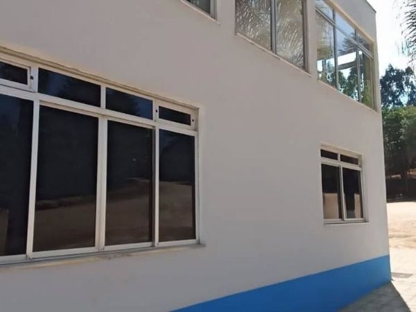 Garanta o isolamento solar com película refletiva em São Paulo ZS